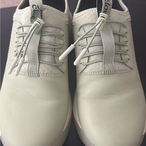 Clove Women's Sneakers